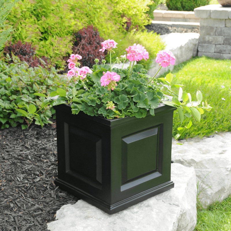 Nantucket 16 Square Planter – Black