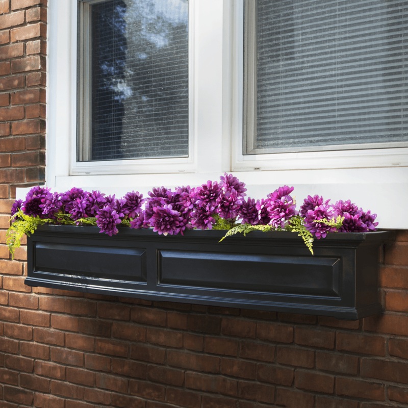 Nantucket 5′ Window Box  – Black