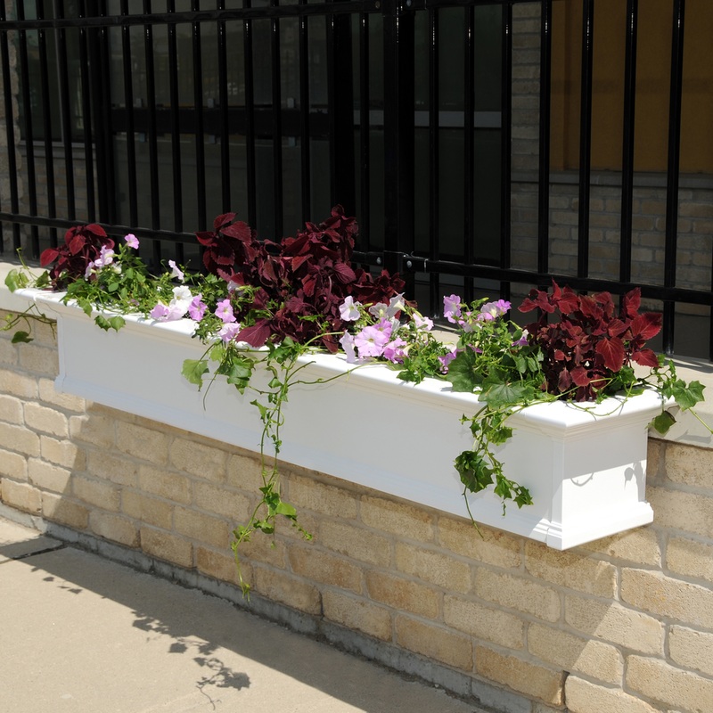 Yorkshire 7′ Window Box – White