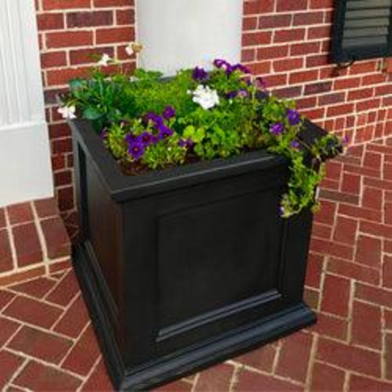 Fairfield 20 Square Planter  – Black