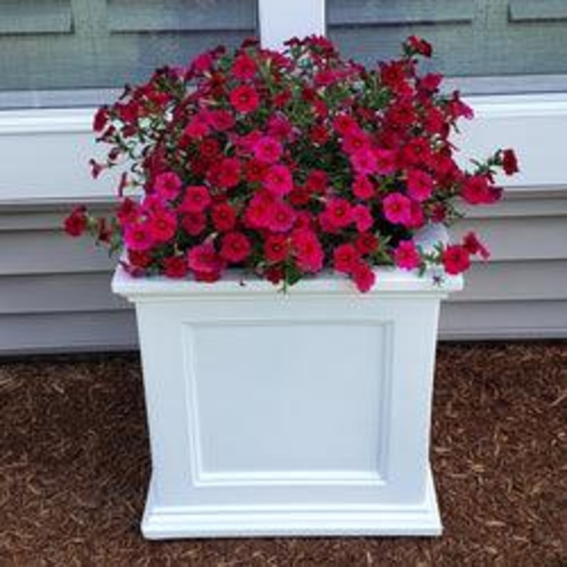 Fairfield 20 Square Planter  – White