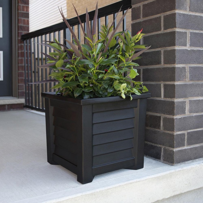 Lakeland 16 Square Planter – Black