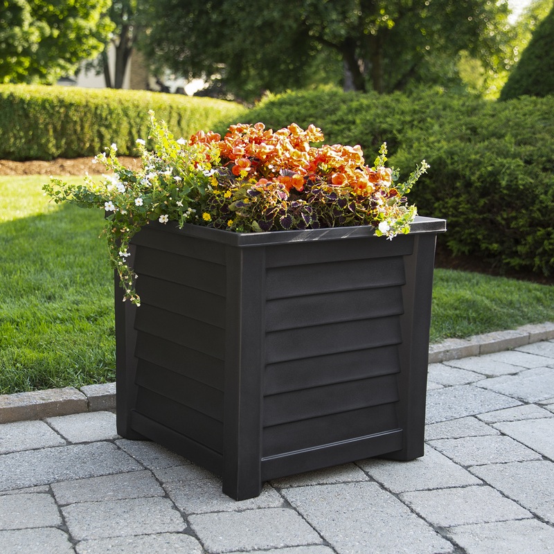 Lakeland 20 Square Planter – Black