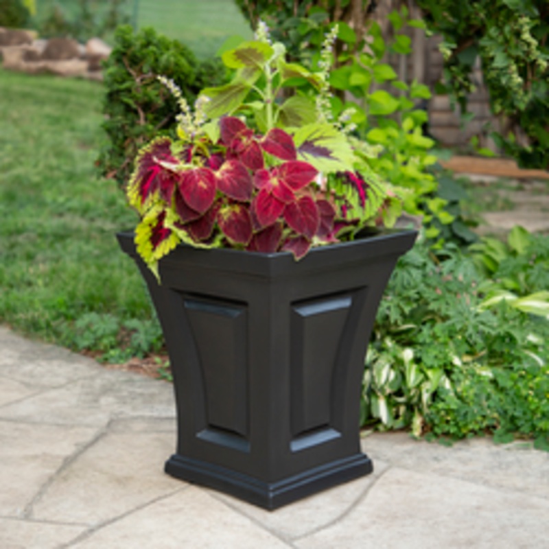 Cambridge 18 Tall Planter – Black